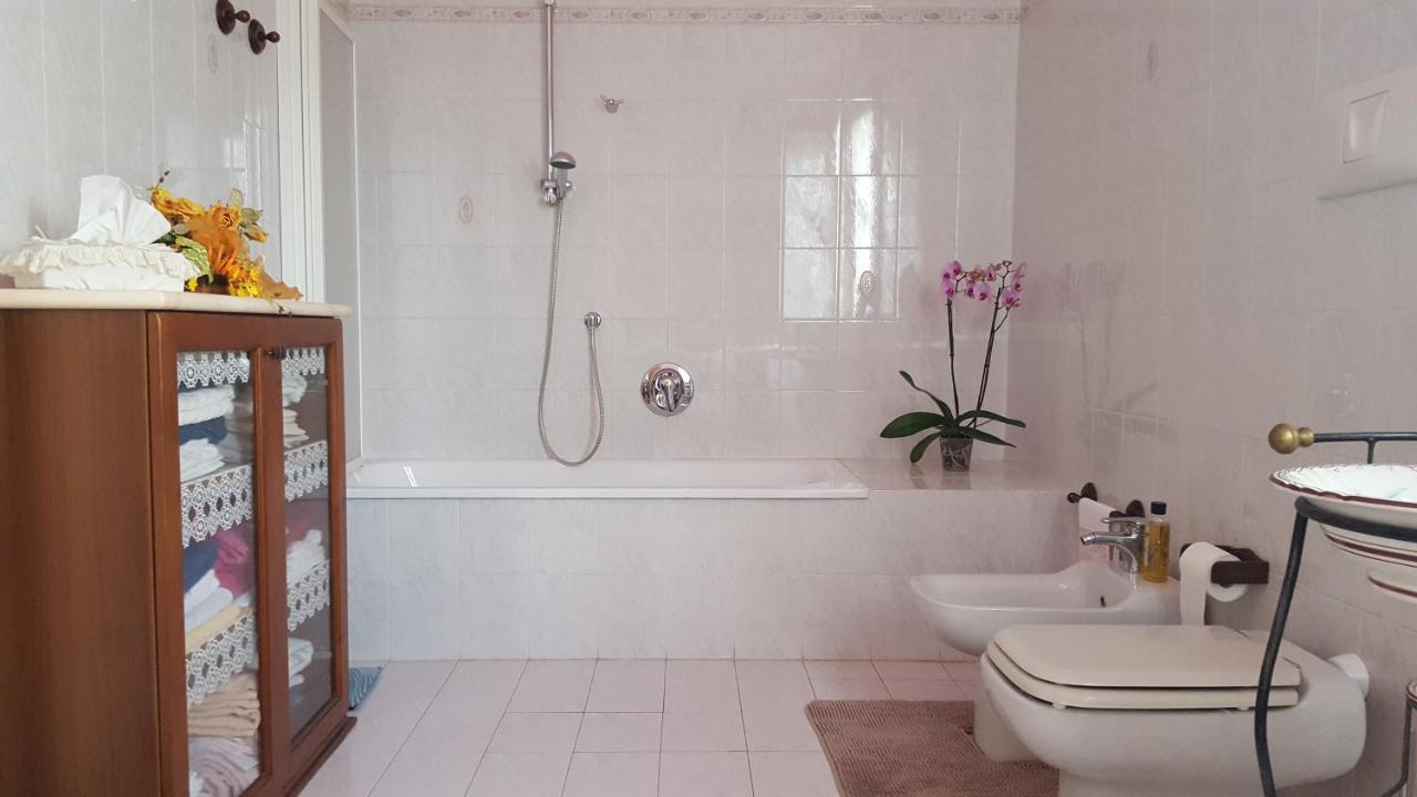 B&B I Girasoli Monte San Pietro Екстериор снимка